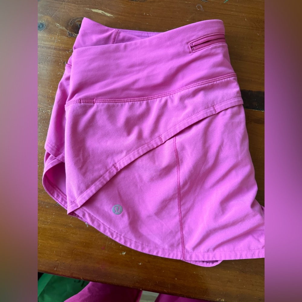 Lululemon Speed Up shorts Size 10